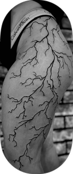 Simple Full Leg Tattoo Female, Tattoo Thunder And Lightning, Dark Leg Sleeve Tattoo Women, Back Tattoo Lightning, Thigh Lightning Tattoo, Tattoo That Wraps Around Thigh, Lightning Hip Tattoo, Front Of Leg Tattoos Women, Thigh Tattoo Stencil