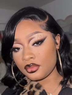 Freaknik Makeup Looks, Fall Makeup Looks For Black Women, Y2k Makeup Black Women, Exotic Makeup Looks, Brown Glam Makeup, Birthday Makeup For Black Women, Glamorous Makeup Looks, Beauty Blogging, Birthday Makeup Looks