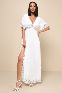 Sweeten the Occasion White Lace Short Sleeve Maxi Dress Bridal Resort Wear, White Flutter Sleeve Dress, Dresses For Engagement Pictures, White Flowy Maxi Dress, Marriage Ideas, Splendid Dress, Beachy Dresses, Short Sleeve Maxi Dress, White Lace Shorts