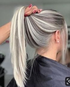 Spring Hair Color, Silver Blonde, Hair Done, Blonde Hair Looks, Winter Hair Color, Brown Blonde Hair, Platinum Blonde Hair, Long Blonde