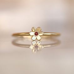 This flower ring we design, inspired by the Mainau Island that is famous for its flowers, will take you to this island when you close your eyes. It is your right to reward yourself with a piece of heaven. Dainty Flower Ring, Minimalist Gold Rings, Delicate Gold Rings, Gold Rings Minimalist, Minimalist Gold Ring, Gold Stacking Rings, Natural Pearl Ring, Rings Minimalist, Gold Flower Ring