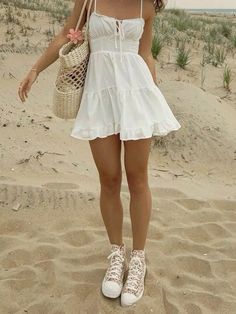 Europe Fits Fall, Surf Shop Aesthetic Outfits, Summer Outfits Not Basic, Florida Fits Aesthetic, Coquette Beach Outfit, Coquette Outfit Ideas Aesthetic, Virgo Clothes, Dream Clothes Summer, Europe Trip Outfits