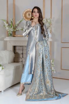 Designer Outfit, Pakistani Wedding Outfits, Pakistani Fashion Party Wear, Salwar Kamiz, Pakistani Fancy Dresses, Pakistani Clothes, Designer Party Wear Dresses, Boutique Dress Designs, Fancy Dress Design