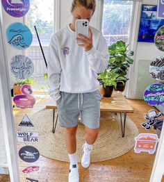 Tomboy Fits Summer, Lesbian Swim Outfit, Tomboy Style Summer, Butch Aesthetic, Summer Tomboy Outfits, Cute Tomboy Outfits, Madison Beer Outfits