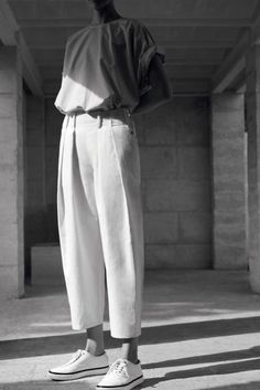 Minimalist Moda, Mode Boho, Moda Chic, Mode Inspo, Spring Summer 2015, White Pants, Outfits Casuales