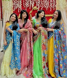 Pen Kalamkari Half Saree Designs, Mangalgiri Lehengas, Mangalgiri Half Saree Designs, Kalamkari Chunni Dresses, Kalamkari Dupatta With Lehenga, Kalamkari Lehenga Indian Weddings, Pen Kalamkari Dresses, Kalamkari Dupatta With Dress, Wedding Frock Designs