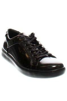 Pepino Leather offers to You : CALVIN KLEIN Forster B4F2103 Shark Lace up Low Sneakers, designed for stylish and chic men.  It is a classy lace up sneakers in shiny black leather. RRP 176,00 € US size 10 / EU 43 with measurements: Outsole Height: 3 cm. Shoe Height: 7 cm. Sole length 28 cm. US size 11 / EU 44 with measurements: Outsole Height: 3 cm. Shoe Height: 7 cm. Sole length 29 cm. Shipping with tracking. When sending, I mark it as a gift. Us Size 10, Low Sneakers, Athletic Shoes, Calvin Klein, Baskets, Shoes Sneakers, Black Leather, Bathing Beauties, Size 10