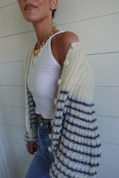 Big Sweater, Jewelry Pearl Necklace, Fashion Mood Board, Chunky Jewelry, Striped Cardigan, Outfit Goals, Casual Fall Outfits, Spring Summer Outfits