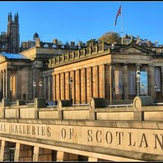 the national gallerys of scotland building in edinburgh