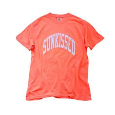 🛒This neon Sunkissed shirt is the perfect summer tee. Comfortable and stylish, it's perfect for the beach, pool or simply enjoying a warm day. Brighten up your wardrobe in this trendy soft bright neon t-shirt you'll want to wear all year round! This is your ultimate summer t-shirt. 📦 FREE SHIPPING on orders $35 or more to US shoppers 👕Brand = Comfort Colors 🧵Fabric = 100% Cotton ✂️Design = White heat-applied vinyl 🎨Color = Neon Red Orange (Colors will vary from computer to computer and moni Preppy Tshirt Designs, Cute Preppy Shirts, Preppy Summer Clothes, Sunkissed Shirt, Preppy T Shirts, Summer Tshirt Designs, Preppy Shirts, Preppy Tops, Preppy Shirt