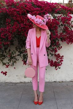 Hot Pink Elegant Outfit, Mode Rose, Look Rose, Atlantic Pacific, Circle Bag, Brimmed Hat, Pink Suit, Fashion Sites, Looks Black