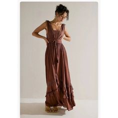 Nwt Dress In Size Xs. No Longer Sold In This Beautiful Rich Chocolate Color In-Store. Rust Summer Dress, La La Maxi Dress Free People, Boho Dresses Free People, Flamboyant Natural Formal Dress, Boho Formal Outfit, Modest Bohemian Outfits, Professional Boho Outfits, Flowy Dresses Casual, Tan Long Dress