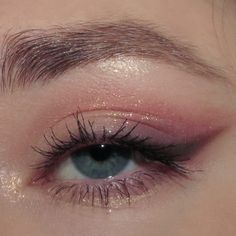 Brown Pink Makeup Looks, Ethereal Aesthetic Makeup, Lashes Ideas, Rosa Make-up, Membentuk Alis, Make Up Designs, Concert Ideas, Pretty Eye Makeup