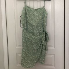 All Offers Are Encouraged! Add To A Bundle Of 3+ Items For A 20% Discount Items Shipped Out 1-2 Days After Purchased Never Worn! Tags On Fitted Sundress With Tie Waist For Spring, Forever 21 Floral Print Beach Mini Dress, Forever 21 Green Spring Dress, Green Sundress For Spring Date Night, Green Sundress For Date Night In Spring, Forever 21 Green Mini Dresses, Green Mini Dress With Tie Waist For Day Out, Casual Sundress With Tie Waist For Brunch, Casual Tie Waist Sundress For Brunch