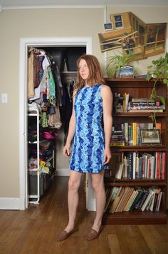 00s blue floral print sundress  MATERIAL stretchy synthetic blend   MAKER Jananas   CONDITION great vintage condition  SIZE medium  check measurements as vintage sizes are different from today double measurements for exact size stretch to the material  pits 18 in. waist 15 in.   hips 19 in. length 32 in. model is 5'6'' bust 33in. waist 27in hips 35in. wears a dress size 3/4 SHIPPING: standard priority shipped with tracking number included we ship overseas Blue Sleeveless Y2k Dress, Blue Y2k Sleeveless Dress, Blue Y2k Summer Dress, Fitted Blue Y2k Dress, Blue Y2k Style Mini Dress For Spring, Blue Y2k Mini Dress For Spring, Vintage Blue Mini Dress For Summer, Blue Sleeveless Retro Mini Dress, Blue Retro Sleeveless Mini Dress