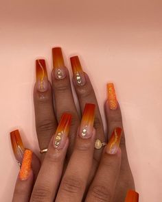 Burnt Orange Nail Design, Burnt Orange Gold Nails, Nail Thanksgiving Designs, Brown And Orange Ombre Nails, Orange Glam Nails, Orange Winter Nails, Auburn Nails Designs, Burnt Orange Nail Designs, Orange Nail Design Ideas