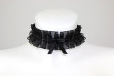 Handmade frilly choker with black bow. Fits 30-38 cm (11-15 inch) neck ~ Frilly Choker, Moodboard Images, Alt Fits, Yennefer Of Vengerberg, Maid Cosplay, Dress Idea, Magical Jewelry, Halloween Event, Note Box