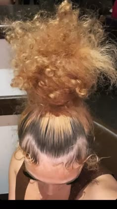 Blonde Hair Colour, Natural Hair Bun Styles, Quick Natural Hair Styles, Dyed Hair Inspiration, Girls Natural Hairstyles, Protective Hairstyles Braids, Curly Hair Styles Easy, Pretty Hair Color, Natural Hair Styles Easy