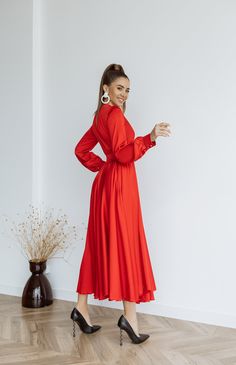 Fabric: faux silk Viscose 35%, Polyester 35%, Cotton 20% Nylon 10% V-neck Long sleeve Puffed sleeve Accordion pleat Maxi length Red S, Puff Sleeve Dresses, Pleated Maxi, Sleeve Maxi Dress, Long Sleeve Maxi, Red Silk, Trendy Accessories, Long Sleeve Maxi Dress, Black Friday Sale