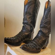 Used But Well Kept, Clermont Fl 34711 Luxury Snip Toe Boots With Crocodile Pattern, Luxury Crocodile Pattern Snip Toe Boots, Western Formal Boots With Crocodile Pattern, Western Black Boots With Crocodile Pattern, Black Western Boots With Crocodile Pattern, Luxury Crocodile Pattern Boots, Luxury Fitted Crocodile Pattern Boots, Western Style Boots, Crocodile Shoes