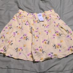 New With Tags Yellow And Pink Flower Abercrombie Kids Skirt (Skort Under) Size 15/16 Cute Yellow Shorts For Spring, Cute Yellow Summer Shorts, Cute Yellow Short Bottoms, Cute Yellow Shorts, White Jean Skirt, Denim Pleated Skirt, Tropical Skirt, Ombre Jeans, Kids Skirt