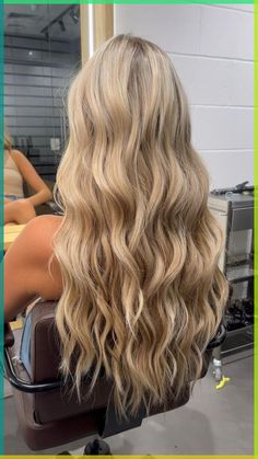 Looking for cute and easy hairstyles for medium hair? Discover 10 stunning hair ideas that are perfect for any occasion, including simple summer braids and effortless styles. These trendy and chic hairstyles are ideal for medium-long hair and will keep you looking fabulous all season long. #HairStyles #HairIdeas #CuteHairstyles #MediumHair #EasyHairstyles #SummerBraids Blonde Hair Goals, Perfect Blonde Hair, Bright Blonde Hair, Rambut Brunette, Dyed Blonde Hair, Honey Blonde Hair