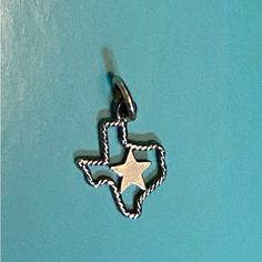 Dainty And Cute! Tiny Blemish On The Back Between The L And I In “Sterling.” James Avery Jewelry, Texas Star, James Avery, Womens Jewelry Bracelets, Texas, Women Jewelry, Stars, Silver, Color