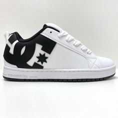 Dc Shoes Outfit, White Dc Shoes, Tenis Dc, Dc Court Graffik, Y2k Shoes, Black Trainers, Swag Shoes, Dc Shoes, Dream Shoes