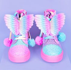 The most colourful and magical pastel boots ever, the Rainbow Glitter Boots! An incredibly magical product of the highest quality with rainbow butterfly wings and pompoms on the laces. These unique shoes come in all sizes ranging from kids to adults so be sure to order before we sell out! Every girl's dream is a pair of MADMIA Rainbow Glitter Shoes. 🌈💕 Mephisto Rainbow Shoes, Unicorn Birthday Shoes, Pastel Boots, Boots Rainbow, Unicorn Shoes, Butterfly Shoes, Fairy Shoes, Rainbow Shoes, Unique Socks