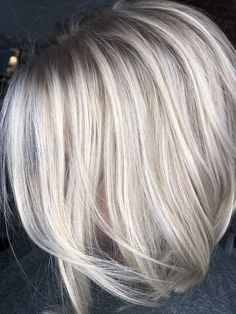 Moonlit Silver BEAUTIFUL WHITE HAIR COLOR IDEAS FOR WOMEN - COLOR DE PELO BLANCO Silver Long Bob Hairstyles, Toned Grey Hair, White Hair With Lowlights Older Women, White Blonde Hair With Lowlights, White Hair Color Ideas, Blonde Hair With Grey Highlights, White Hair Toner, Short Platinum Blonde Hair