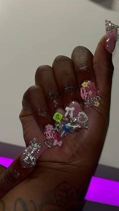 #nails #junknails Junk Set Nails, Candy Junk Nails, Junk Nails Bling Short, Medium Junk Nails, Long Junk Nails, Junk Nails Bling, Black Junk Nails, Junk Nails Short, Maximalist Nails