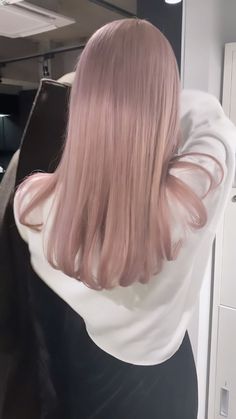 Barely Pink Hair, Korean Pink Brown Hair, Pink Korean Hair Color, Pinkish Brown Hair Korean, Light Pink Hair Asian, Ash Pink, Fairy Hair, Hair Color Streaks, Short Hair Color