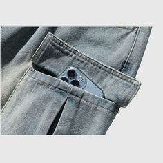 Material: 42.7% Cotton, 39.7% Polyester, 1.2% NylonFeatures: Pants, jeans, cargo pants, vintage, washed, multi-pocket, slightly stretchy, zipper front, solid color, straight-leg, relaxed fit, unisex, couple outfits.Style: Casual, college, streetwear Cargo Pants Vintage, College Streetwear, Costume Bags, Patchwork Shirt, Outwear Coat, Jeans Cargo, Pants Vintage, Couple Outfits, Cargo Jeans