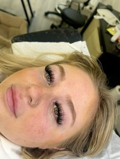 Hybrids wisy lashes #hybridlashes #wispylashextensions Light Volume Wispy Lash Extensions, Lash Mapping Eyelash Extensions Wispy, Full Wispy Eyelash Extensions, Full Hybrid Lash Extensions, Hybrid Cat Eye Lash Extensions, Hybrid Wispy Eyelash Extensions, Hybrid Full Set, Eyelash Ideas, Hybrid Lash Extensions