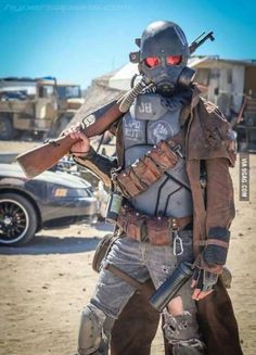 Power Armor Cosplay, Fallout Cosplay Male, Wasteland Cowboy, Armer Design, Fallout Armor, Fallout Costume, Ncr Ranger, Fallout Wasteland, Military Alphabet