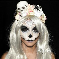 Sugar skull Sugar Skull Costume, Dead Makeup, Extreme Makeup, Image Halloween, Special Fx Makeup, Sugar Skull Makeup, Zombie Makeup, White Makeup