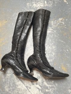 "Incredible black leather Victorian knee-high button up boots! So very rare. I'm estimating these to be around a 7.5\". I tried to measure as best I could-impossible to measure the insole. Please see photos for other measurements to compare. These are narrow beauties-best for a calf measurement of 11.5\"! These are in good, wearable condition with some wear as to be expected with a pair of shoes this old. There are some buttons missing, but we have some that will be included with the boots shoul Motif Soutache, Historical Shoes, Victorian Shoes, Victorian Boots, Witch Boots, Full Skirt Dress, The Missing, Historical Fashion, Rare Antique