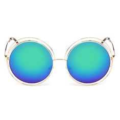 Round, retro-chic silhouette of these cute sunglasses fitted with subtle gradient lenses. Fishing Glasses, Retro Eyewear, Oversized Round Sunglasses, Oversized Glasses, Mirror Sunglasses, Gold Sunglasses, Mirrored Sunglasses Women, Oversized Sunglasses, Trendy Accessories