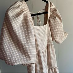 Gorgeous Fall Staple! New Without Tag. Never Worn. Open Tie Back. Cream And White Gingham. Size Us 0 Gingham Mini Dress, Fall Staples, Tie Backs, Tie Back, Cream White, Fall Fashion, Gingham, Puff Sleeve, Autumn Fashion