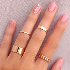 Acrylic Ideas, Amethyst Ring Engagement, Pretty Nail Designs, Nail Jewelry, Trendy Ring, Acrylic Designs, Cool Nail Designs, Cute Nail Designs, Pink Ring