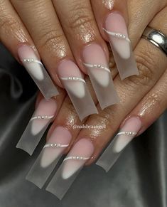 Nail Inspo For Homecoming, Classic Acrylic Nail Designs, Nail Content Creator, Med Square Acrylic Nails, Nurse Nails Acrylic, Med Length Nails, Nude Nails With White Design, Short Baddie Nail Designs, Nude And White Nail Designs