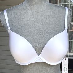 New Women’s Underwire White Bra. Size 38b. The Cleavage-Enhancing Lift You Love. Perfect For Low-Cut And Open Necklines. Increased Up To 1 Cup Size. Padded Push Pads For Comfort. Can Be Worn As A Racerback. White Push Up Bra, Red Lace Bra, Red Bralette, White Bra, Convertible Bra, White Bras, Black Lace Bra, Full Coverage Bra, Demi Bra