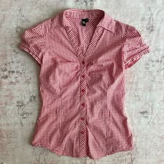 Cherry Outfit Ideas, Altering Shirts, Sixth Form Outfits, Gingham Blouse, Outfit Cute, Red Gingham, Blouse Shirt, Mode Inspiration