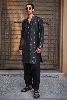 Black straight kurta featuring chikankari embroidery all over with mirror detailing. Paired with a solid salwar. - Aza Fashions Salwar For Men, Black Kurta, Chikankari Embroidery, Salwar Pattern, Dupion Silk, Straight Kurta, Band Collar, Embroidered Silk, Aza Fashion