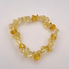 Citrine is a popular crystal in the realm of healing and metaphysical practices. It's a type of quartz that comes in shades ranging from pale yellow to deep amber, and it is often associated with abundance, prosperity, and positivity. Here's an overview of its believed healing properties: ### **Emotional Healing - **Positive Energy Citrine is known as the "stone of light" and is believed to carry the power of the sun, offering warmth, comfort, and positive energy. It can help alleviate negative emotions and promote a more optimistic outlook on life. - **Confidence and Self-Esteem It is thought to enhance self-confidence and encourage self-expression. People use citrine to boost their sense of personal power and overcome feelings of self-doubt. ### **Physical Healing - **Digestive Health So Chakra Heilung, Citrine Beads, Solar Plexus Chakra, Citrine Crystal, Citrine Stone, Healing Jewelry, Spiritual Healing, Chakra Healing, Emotional Healing