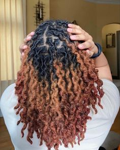 Loc Color Inspiration, Dread Hairstyles For Men Color, Dread Color Combos, Honey Brown Locs Men, Men Dyed Locs, Colored Locs Men, Dye Dreads, Dread Color Ideas Locs, Dreads Dyed