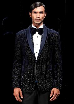 The classic galactic tuxedo is tailor-made for the modern man. Single-buttoned satin detail shawl collar. Best accompanied with a pair of black flat-front trousers, this is the perfect evening wear. Potli Bags, Soho Nyc, Nehru Jackets, Western Wedding, Wedding Service, Short Suit, Bride Bridal, Black Bow, Modern Man