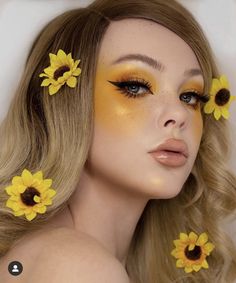 Yellow Eyeshadow Palette, Yellow Eye Makeup, Drag Make-up, Yellow Makeup, Yellow Eyeshadow, Fairy Makeup, Colourpop Cosmetics, Makeup Eye Looks