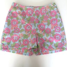 "* Cute new handmade 100% cotton shorts  * Lovely retro floral fabric * High waisted retro 1950s flared leg style * Side slant pockets * Never worn * Made to a Gertie Pattern * Best suit a S/M but see below Measurements laid flat: -Waist 13.5\" / 34cm -Hips up to 48cm -Length from waist to hem 34cm -Rise at front 28cm -Leg hem width 33cm" Retro Cotton Shorts For Spring, Retro Floral Print Short Bottoms, Retro Floral Print Shorts, Fitted Floral Print Shorts, Retro Summer Shorts, Fitted Cotton Shorts With Floral Print, Fitted Floral Print Cotton Shorts, Retro Shorts For Spring, Retro Fitted Shorts For Summer