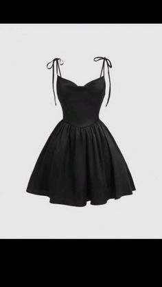 8th Grade Prom Dresses, Grade 8 Grad Dresses, Velvet Homecoming Dress, Hot Prom Dress, Black Birthday, Fashion Vocabulary, Birthday Outfits, Black Prom, Grad Dresses